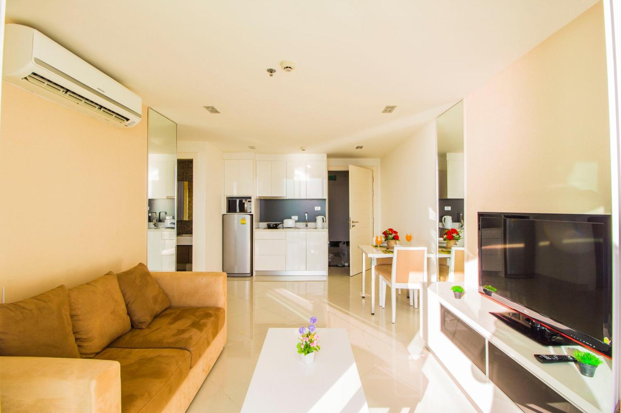 The View Cosy Beach By Pattaya Sunny Rentals Exteriör bild
